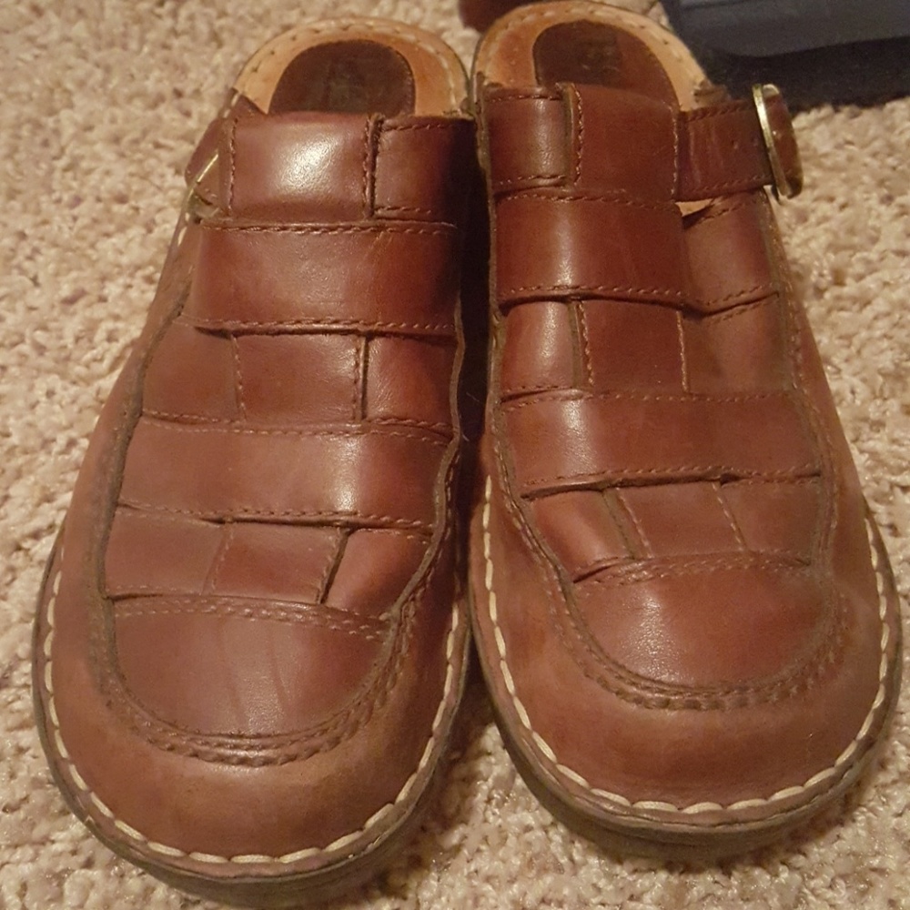 Born leather slip on shoes EUC (FINAL MARKDOWN)